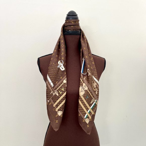 New Louis Vuitton Scarf Travel Trunks Monogram Brown Silk Wrap - Picture 13 of 14